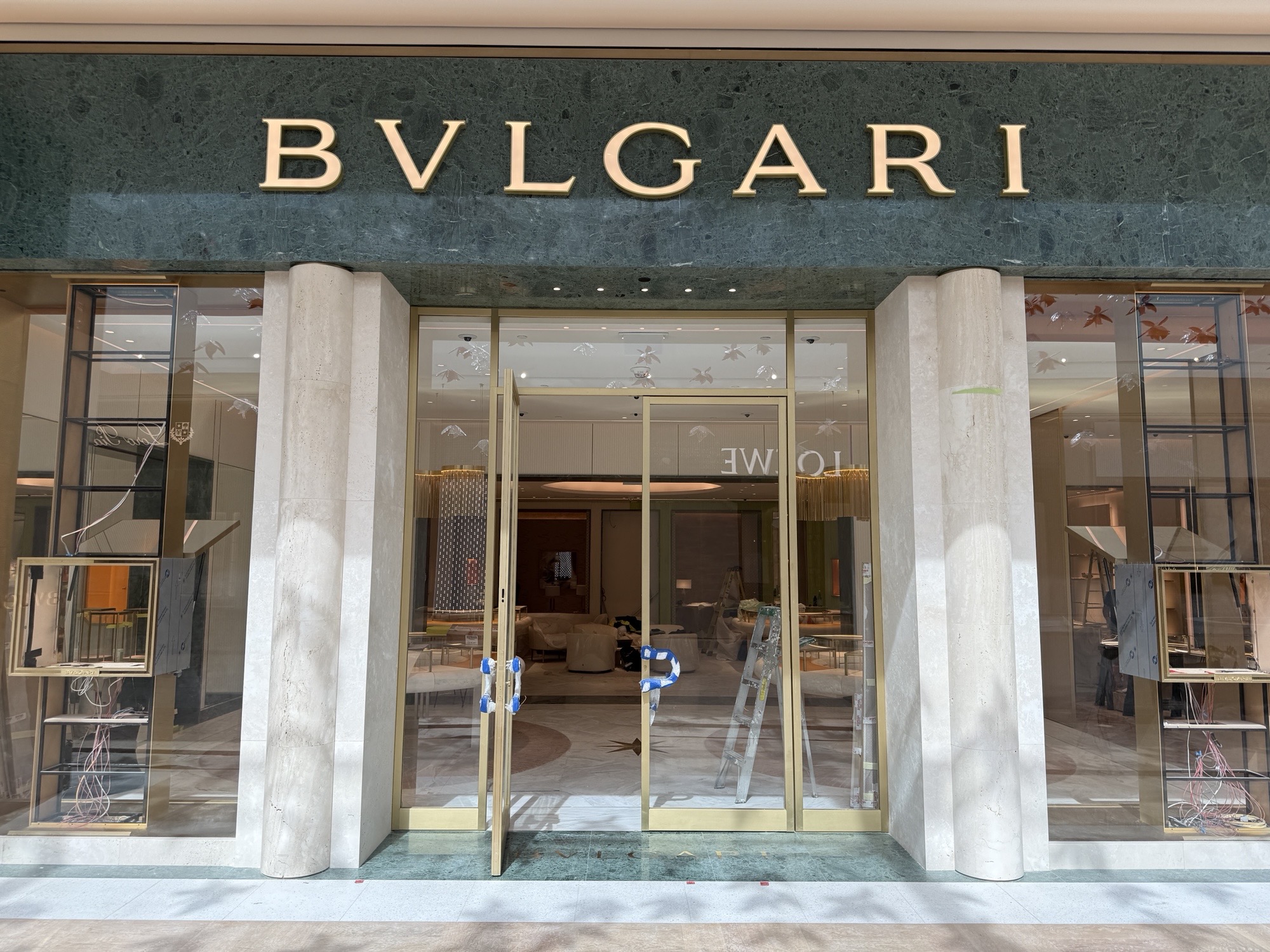 Bulgari · Oakridge Park · Storefront and entrance during construction