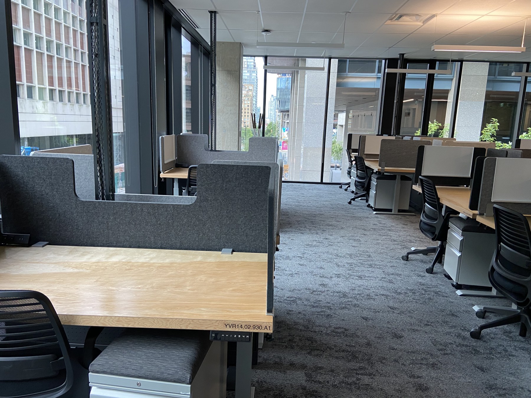 YVR14 / YVR21 (The Post) · Workstations and perimeter ceiling finishes